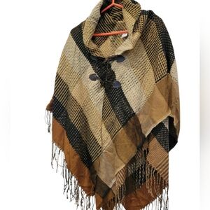 Cozy Cape Shawl With Fringe OSFA Acrylic Knit